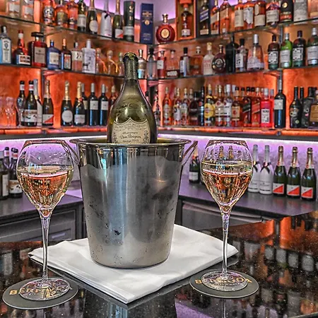 Trip Bermuda Hotel 3*